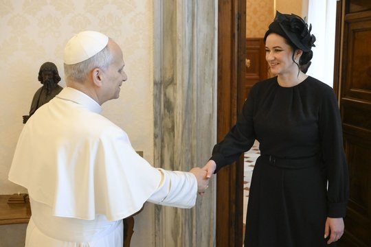 I. Ruginienės ir jos šeimos vizitas į Vatikaną toliau kelia aistras: A. Širinskienė kreipėsi į VTEK