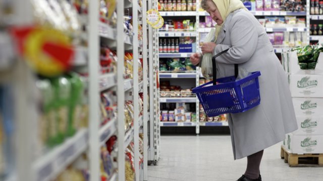 Nors pensijos didėja, vis dar stipriai atsiliekame: senjorai vos suduria galą su galu