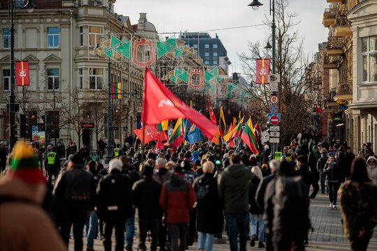 Ekonomistas įspėja lietuvius: „Esame labai blogoje trajektorijoje“