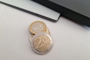 Baudos išieškojimas gyventojams kainuos mažiau