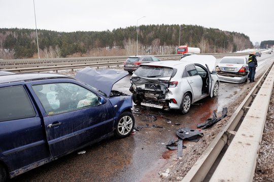 Specialistas išaiškino, ką svarbu nurodyti draudžiant automobilį ir kam tiksliai kaupiasi žalų istorija