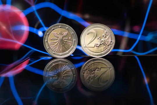 Lietuvos bankas išleido dar vieną proginę monetą: skelbia, kam skirta ir kiek kainuos