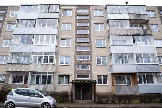 Butą pardavė vos už 399 eurus: žema kaina nepraslydo pro prokurorų akis – pradėjo tyrimą