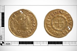 Kieno kaklą puošė šis auksas? Surado unikalų „Didžiosios pagonių armijos“ talismaną