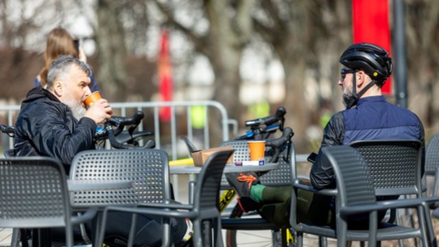 Vietomis galimas negausus lietus: nepaisant kritulių, lepins maloni šiluma