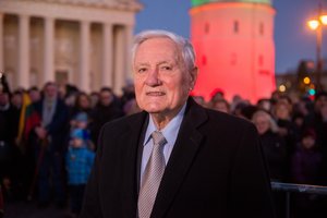 Valdui Adamkui skirtas EP apdovanojimas už nuopelnus Europai