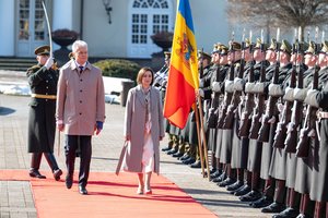 G. Nausėdai M. Sandu įteikė aukščiausią Moldovos valstybinį apdovanojimą