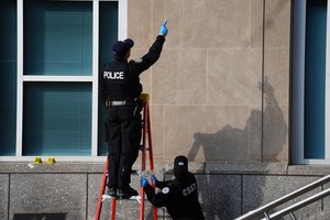 Dar vienas išpuolis prieš JAV ambasadą: Toronte paleisti šūviai