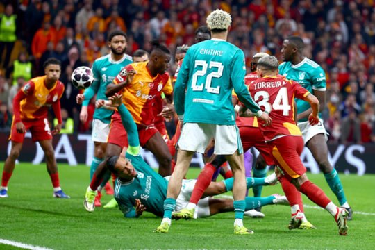 „Liverpool“ Čempionų lygos aštuntfinalį pradėjo pralaimėjimu – anglus skriaudė „Galatasaray“