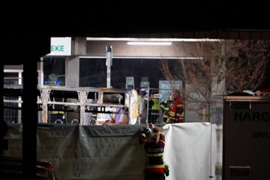 Siaubinga nelaimė Šveicarijoje: maršrutiniame autobuse kilęs gaisras pražudė 6 žmones