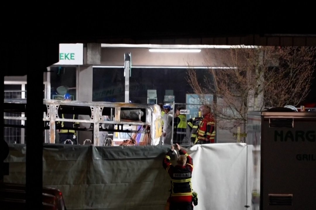 Siaubinga nelaimė Šveicarijoje: maršrutiniame autobuse kilęs gaisras pražudė 6 žmones