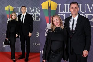 E. Straleckaitė-Domarkienė laukiasi kūdikio: renginyje akys krypo į suapvalėjusį pilvuką