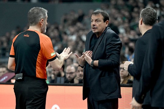 Vėl teisėjais nusiskundęs E. Atamanas: „Mes džiaugiamės tik tada, kai laimime titulą“