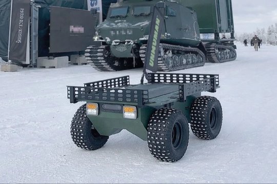 Karinis latvių robotas demonstruoja raumenis: atlaikė arktinius išbandymus