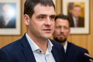 R. Žemaitaitis vėl prisikalbėjo: Kovo 11-osios signatarus išvadino sukilėliais, prabilo apie perversmą