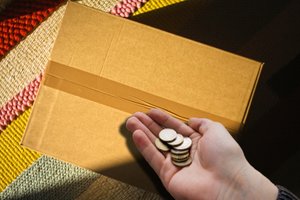 Nuo liepos apmokestinamos šios siuntos: kiek teks susimokėti