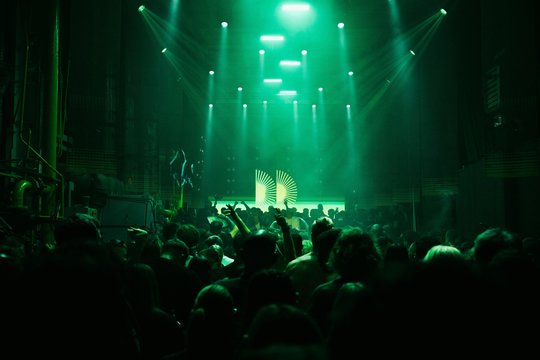 Šeštasis „Draugai Draugams“ gimtadienis savaitgalį aidės buvusiame baldų salone