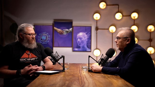 Kūrybininkas Aidas Puklevičius apie dirbtinį intelektą: neturime tapti jo įkaitais