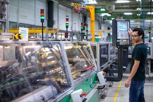 Pramonės elektrifikacija gali sutaupyti Europai 250 mlrd. eurų per metus – kas stabdo proveržį?