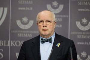 ELTA glaustai: žlugo opozicijos iniciatyva atleisti J. Oleką, į Seimą sugrįžo konservatorė A. Jakavonytė