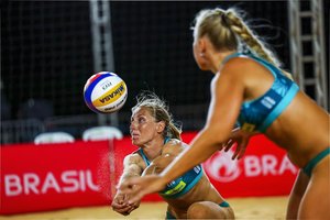 Tinklininkės I. Vasiliauskaitė ir E. Kliokmanaitė Brazilijoje nugalėjo Europos čempiones