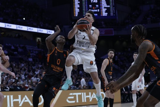 Dviejų ispanų klubų priešpriešoje „Valencia“ neturėjo šansų prieš „Real“