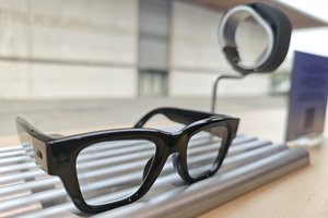 „Meta“ darbuotojai verčiami stebėti intymius išmaniųjų akinių savininkų vaizdus