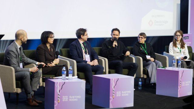 Siūlo nenuvertinti Lietuvos švietimo ir siekti būti geriausiais: turime kuo didžiuotis