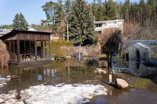 Kauno krašte – didelis potvynis: apsemti namai, meras turi idėją
