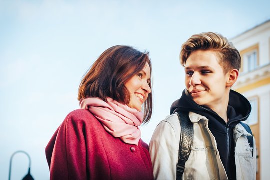 Motina su sūnumi džiaugiasi beprotiškai geru seksu: dėl mamos net paliko žmoną