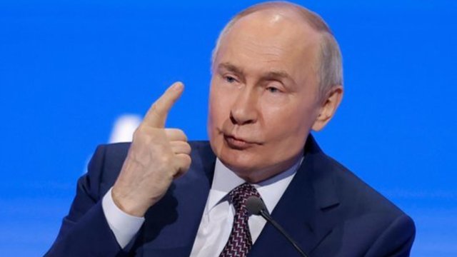 „Karas Irane išgelbėjo V. Putiną“: sureagavo į JAV leidimą parduoti rusišką naftą