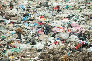 Elektrėnų rajono meras dėl taršos Kazokiškių sąvartyne teiks skundą: problema yra įsisenėjusi