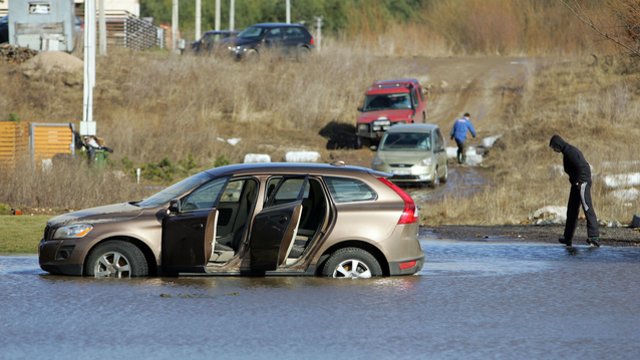 Nors potvyniui ruošėsi, nuostolių išvengti nepavyko: rūsius apsėmė per pusvalandį