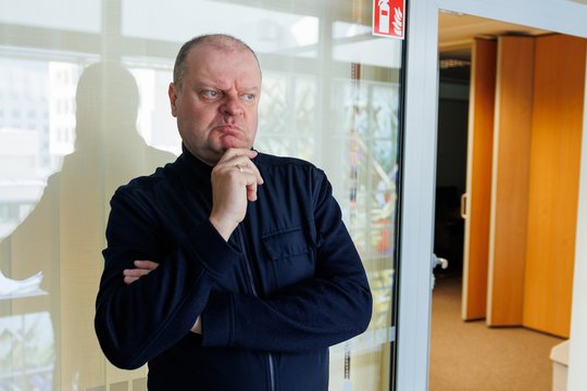 ELTA glaustai: po STT kratų – krentantys S. Skvernelio reitingai, S. Bartkus paskelbė paliekantis LTOU vadovo pareigas