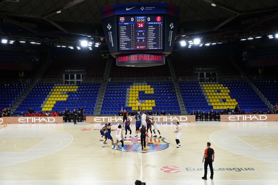 Tuščioje Barselonos arenoje – „Hapoel“ triumfas