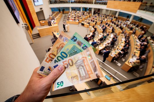 Siūloma iki 2 tūkst. eurų padidinti neapmokestinamą palūkanų ribą