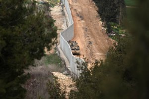 Skelbia, kad Izraelis rengiasi plataus masto invazijai į Libaną