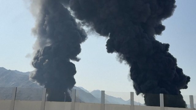 Trečia karo savaitė Persijos įlankoje: naujos raketų ir dronų atakos tęsiasi