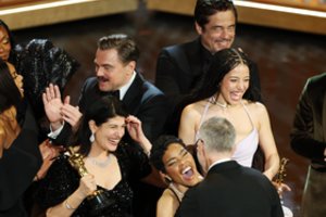 Holivude praūžė iškilminga „Oskarų“ ceremonija: paaiškėjo, kam atiteko geriausiųjų titulai
