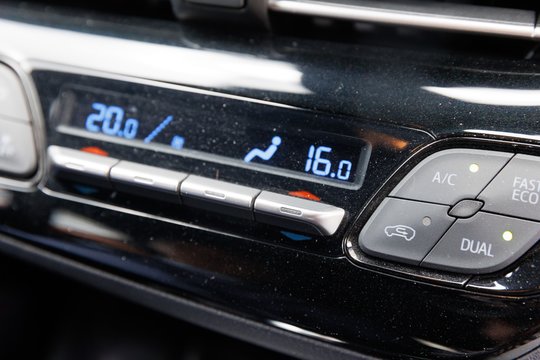 Kiek degalų sunaudoja automobilio kondicionierius: ekspertai paneigė didžiausią vairuotojų mitą