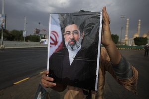 Šaltiniai: naujasis Irano lyderis – ištiktas komos