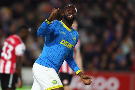 „Premier“ lygos autsaideriai ir toliau vagia taškus iš lentelės viršuje esančių komandų