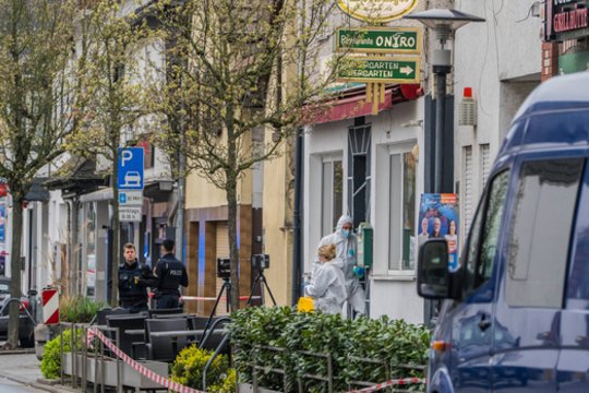 Nelaimė Vokietijoje: netoli Frankfurto oro uosto esančioje užkandinėje nušauti du žmonės