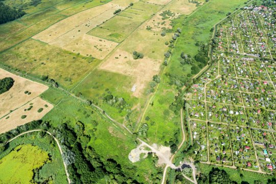 Ilgai galiojusi tvarka griūva: žemės savininkai netrukus galės atsikvėpti