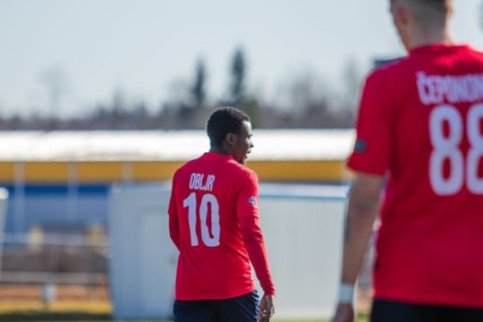 Po peilio dūrių į futbolininką klubo direktorius sukrėstas: „Kažkas su tuo žmogumi ne taip“