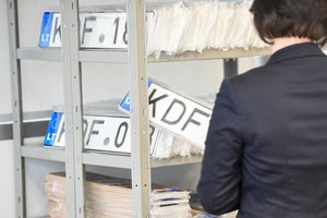 Vardiniai automobilių numeriai ir juokina, ir šiurpina – šių kombinacijų dėti net neleido