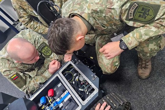 Vokietijoje parengti pirmieji Lietuvos kariuomenės robotų mechanikai