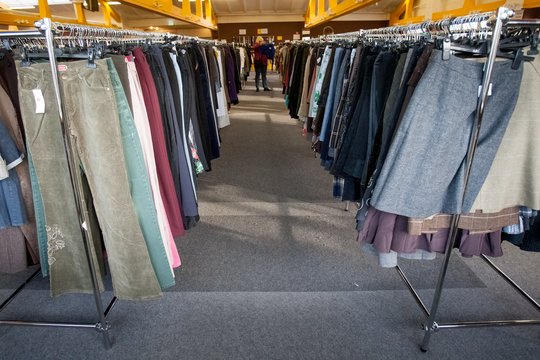 Dėl 17 tonų „Humanos“ dėvėtų drabužių – komisijos kirtis: tai atliekos, ne produktai