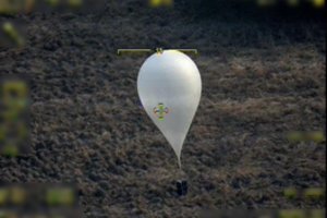 Antradienį perimtos 7 iš Baltarusijos oro balionais skraidintos rūkalų siuntos