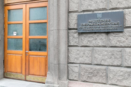 Muitinės vadovo atranka nepraėjo be pažeidimų: skelbs naują konkursą